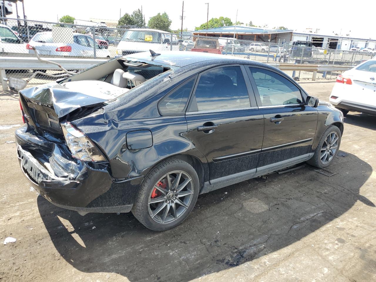 2005 Volvo S40 2.4I VIN: YV1MS382752050161 Lot: 60245084