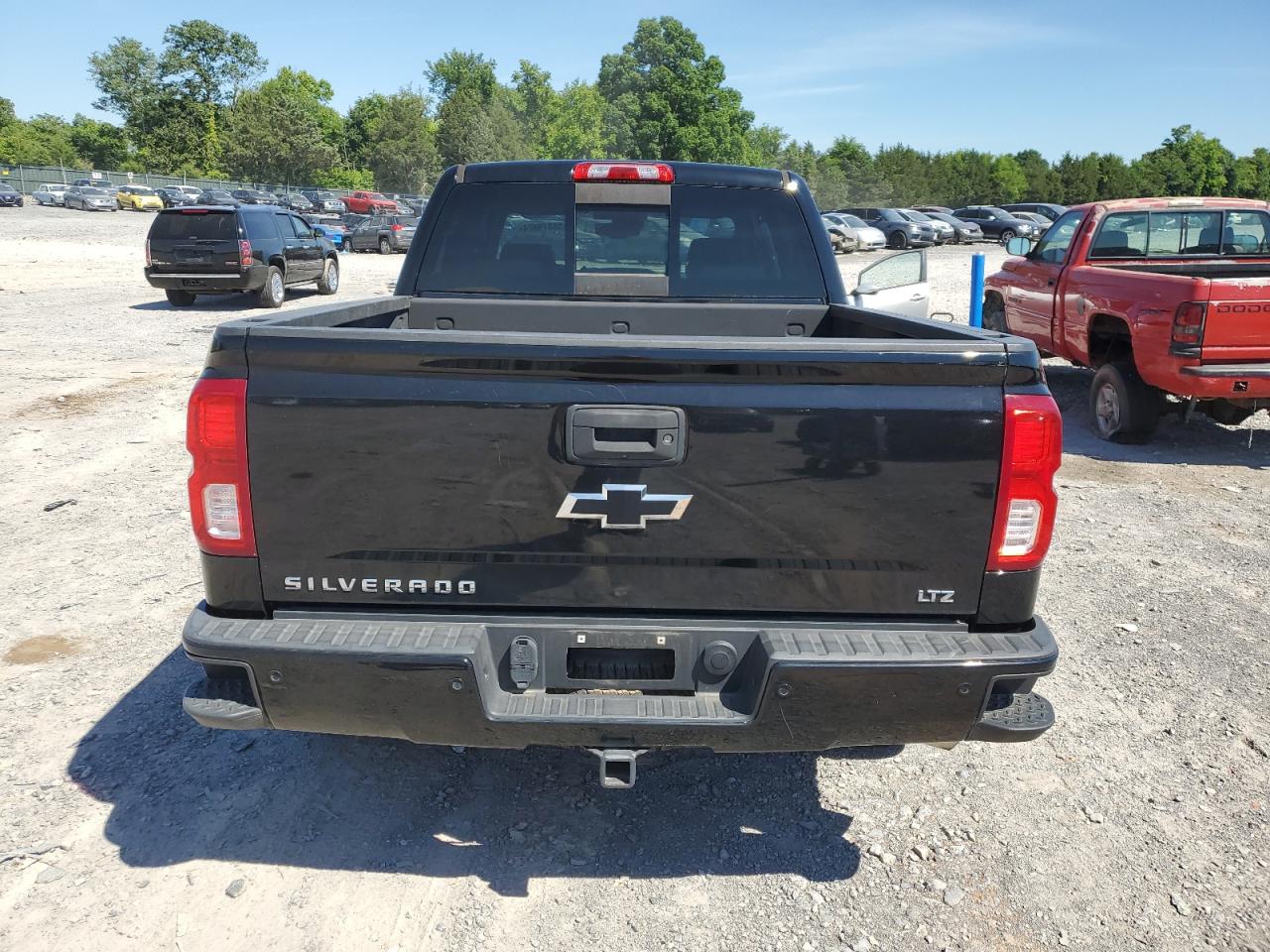 3GCUKSEJ5JG361813 2018 Chevrolet Silverado K1500 Ltz