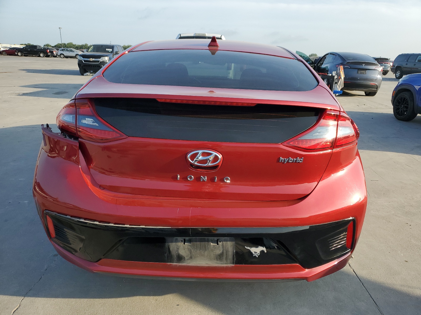 KMHC85LC8KU115932 2019 Hyundai Ioniq Limited