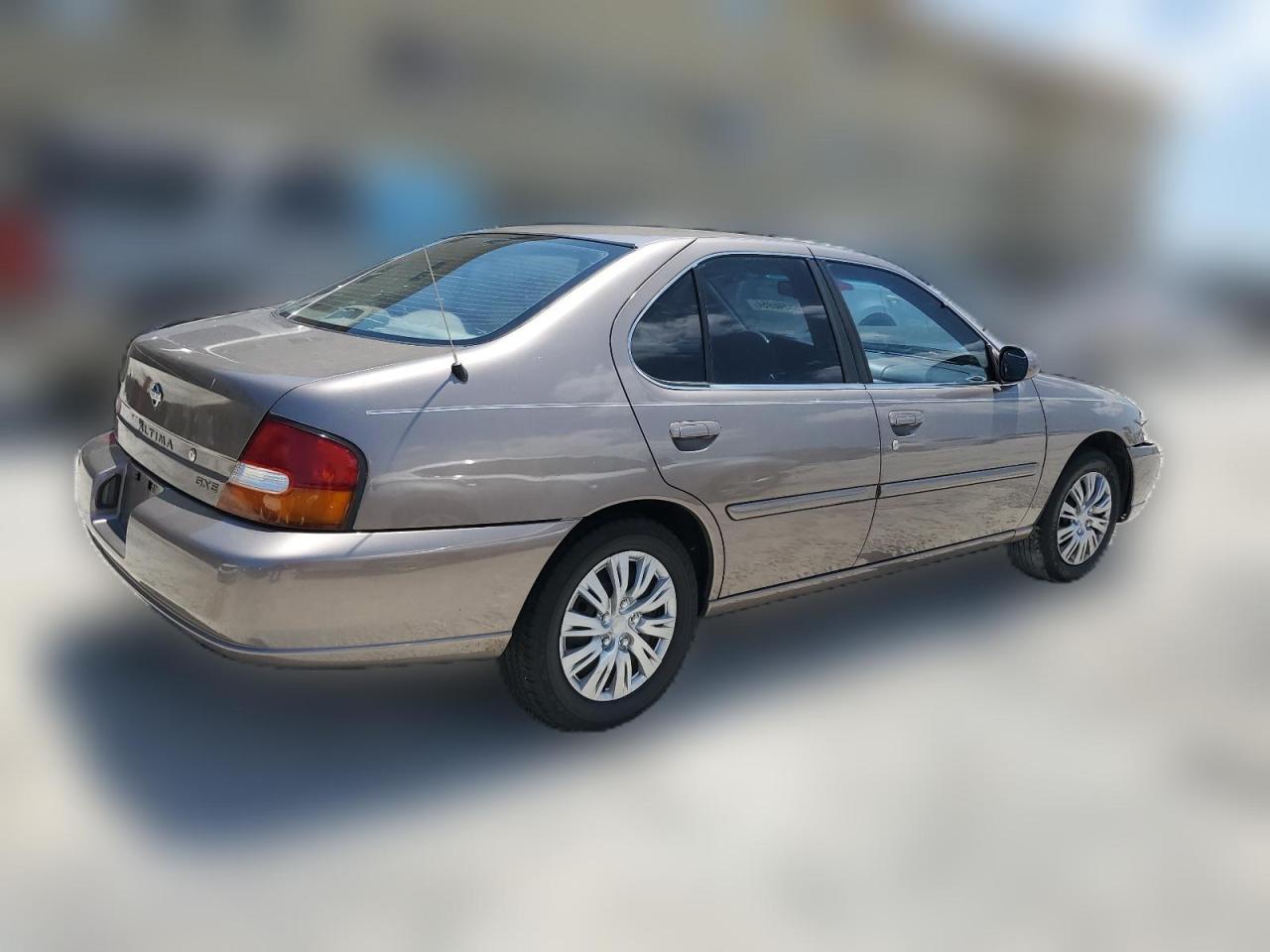 1N4DL01D4XC215230 1999 Nissan Altima Xe