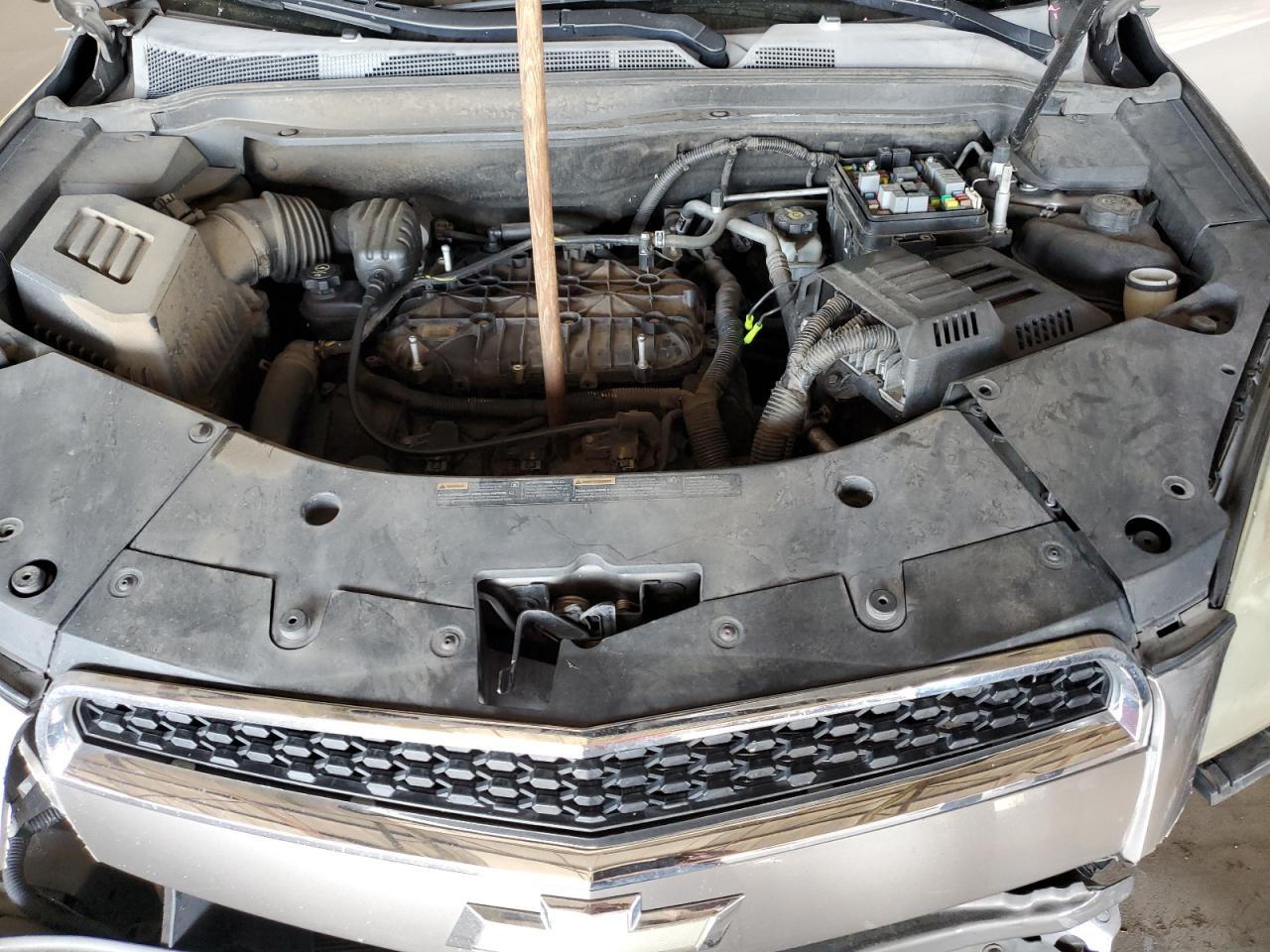 2010 Chevrolet Equinox - Image 11