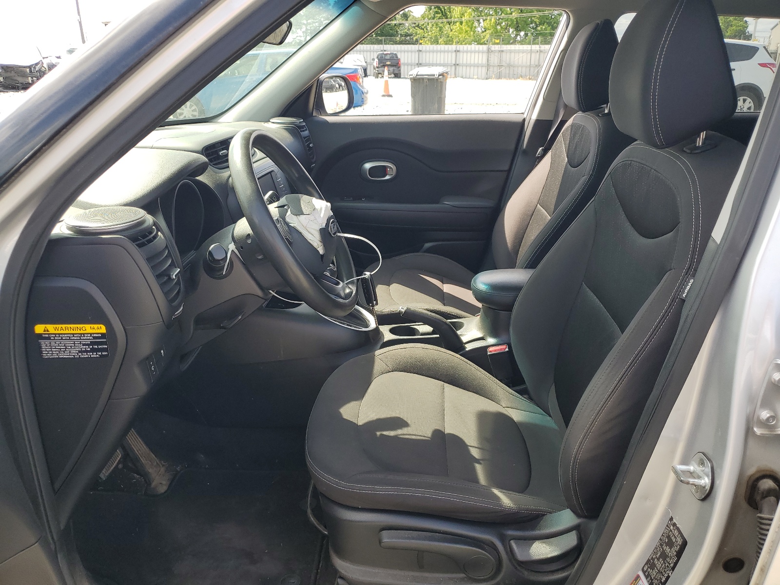 KNDJN2A27J7607443 2018 Kia Soul