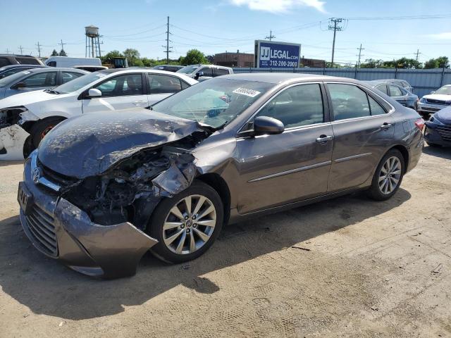 2017 Toyota Camry Le продається в Dyer, IN - Front End