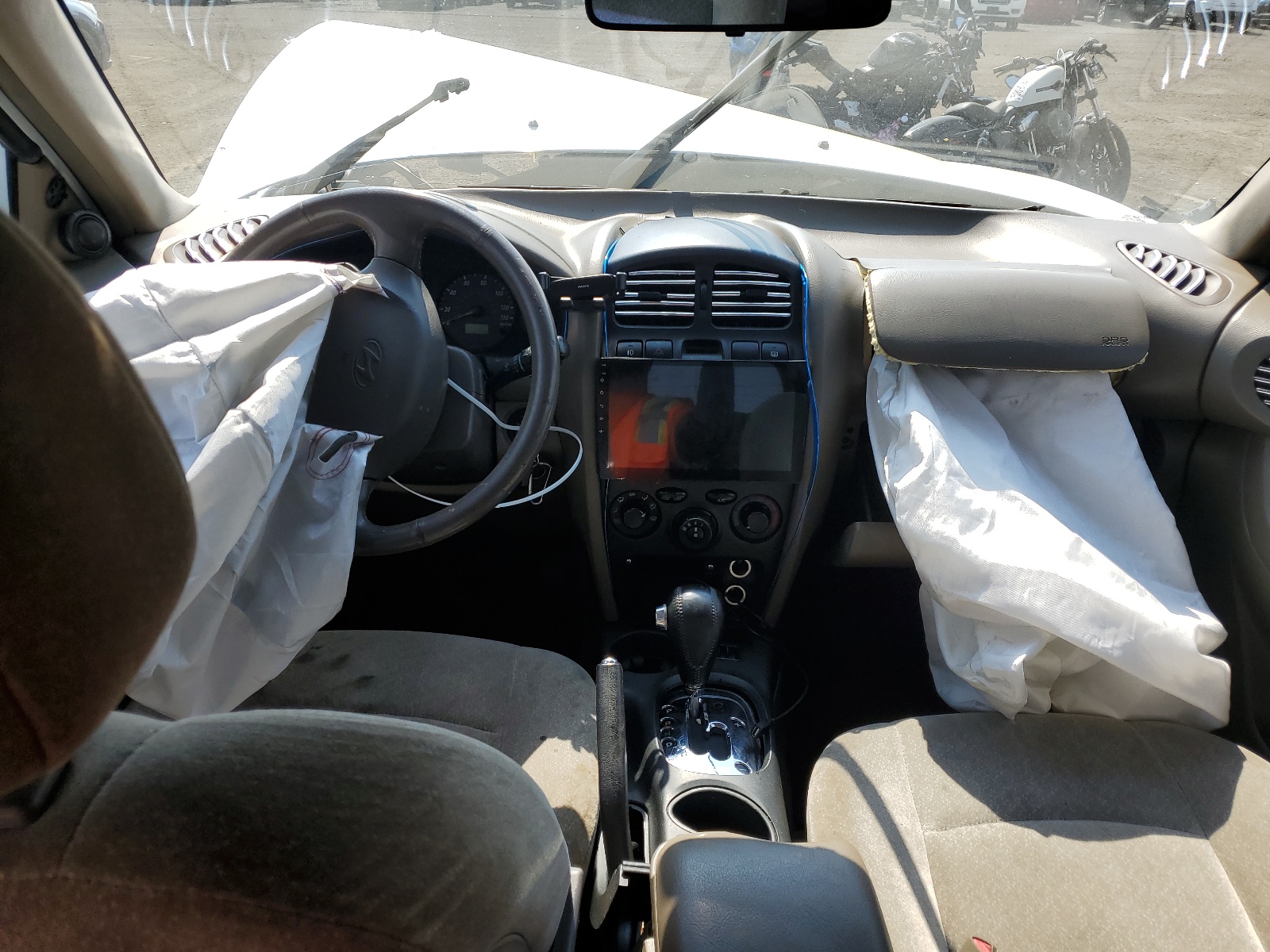 KM8SC73D54U827011 2004 Hyundai Santa Fe Gls