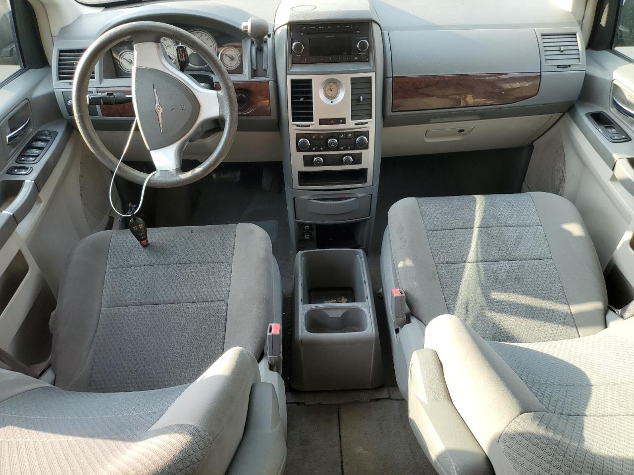 2010 Chrysler Town & Country Lx VIN: 2A4RR4DE2AR148534 Lot: 58466424