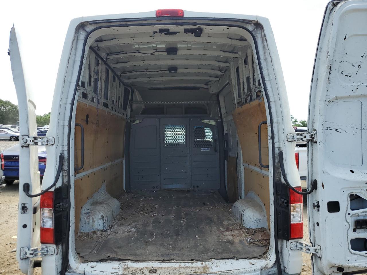 1N6AF0LYXFN802875 2015 Nissan Nv 2500