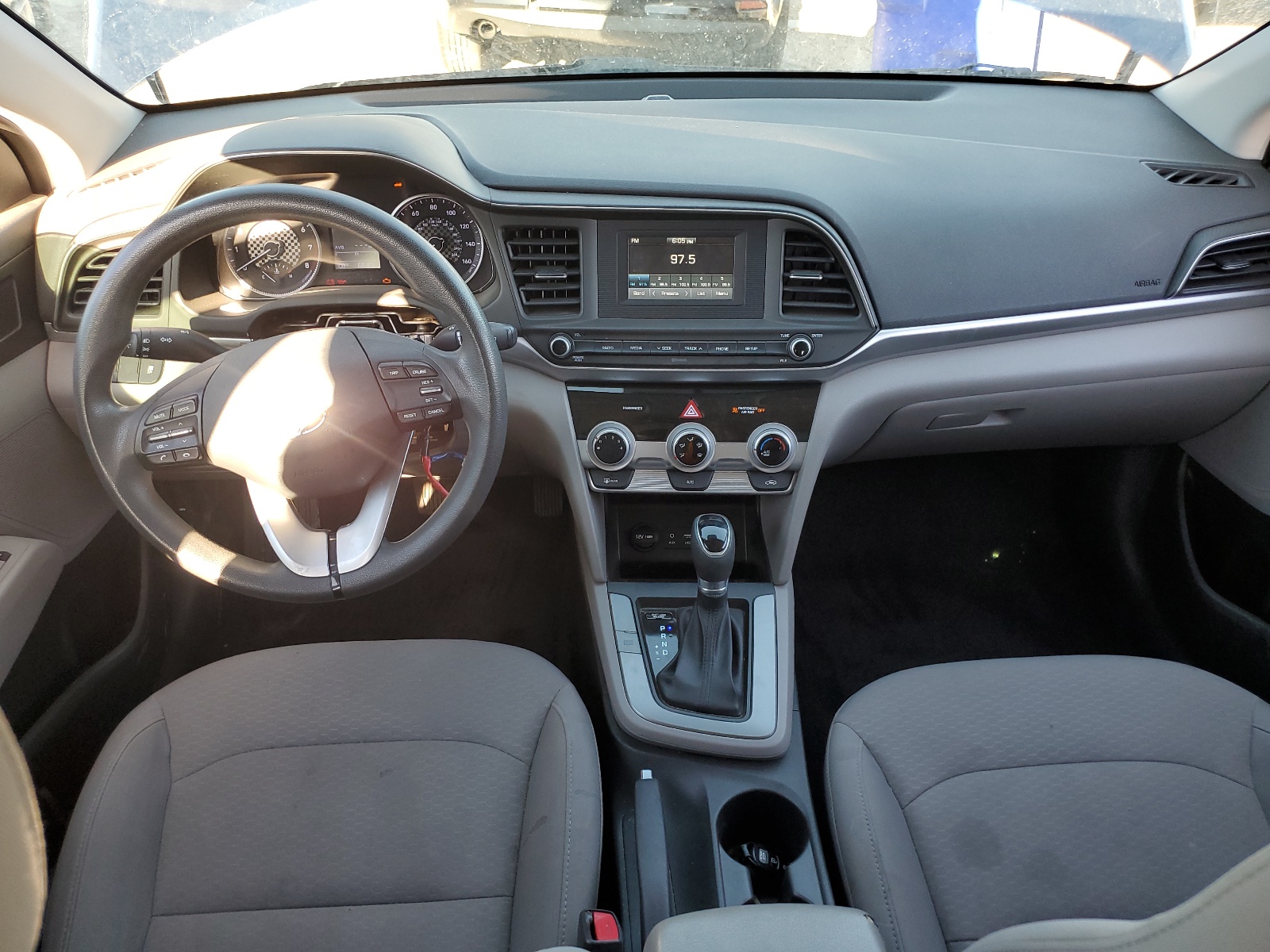 5NPD74LF6KH476988 2019 Hyundai Elantra Se