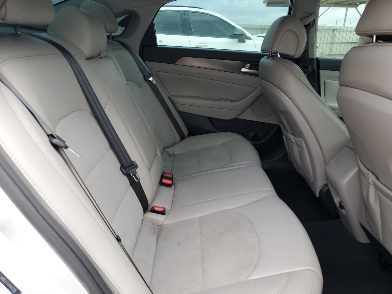 2015 Hyundai Sonata Sport VIN: 5NPE34AF2FH144328 Lot: 59740464