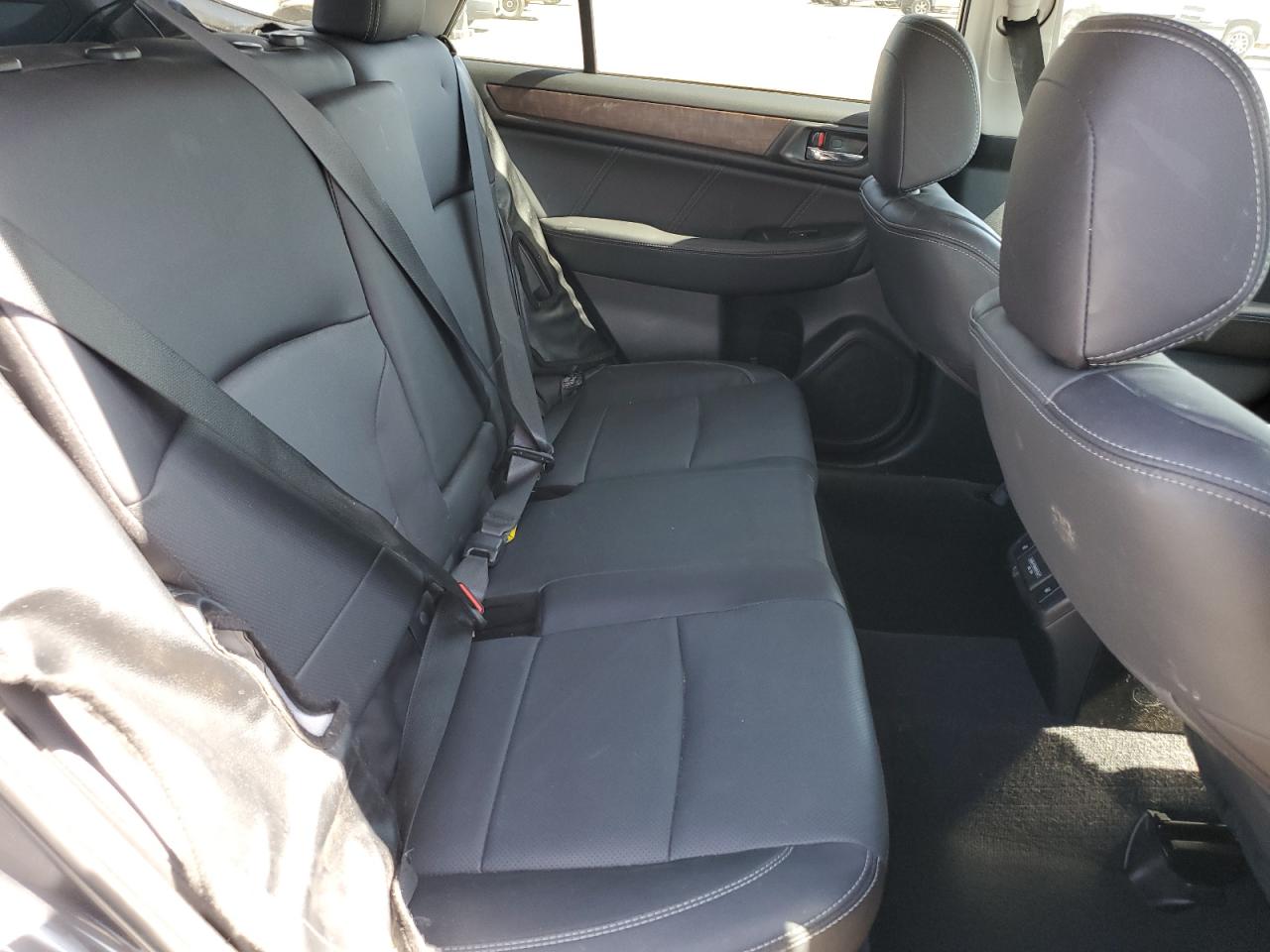 2018 Subaru Outback 3.6R Limited VIN: 4S4BSENC7J3241892 Lot: 58295854