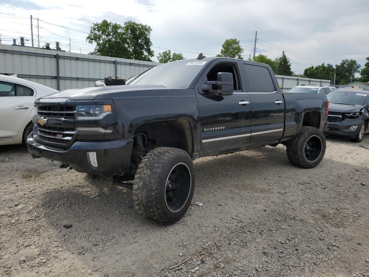 2017 Chevrolet Silverado K1500 Ltz for Sale in Lansing, MI - Side