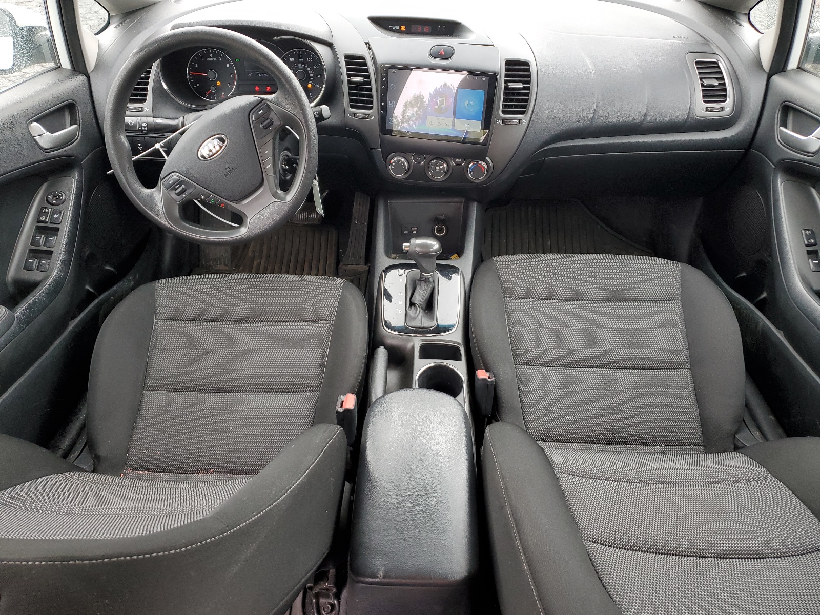 3KPFK4A79HE093983 2017 Kia Forte Lx