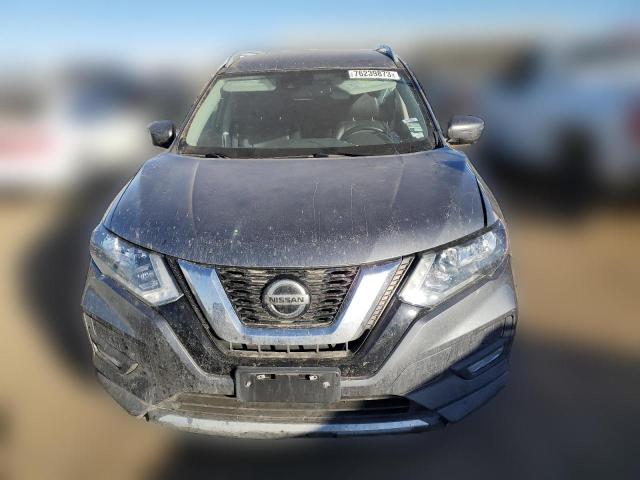  NISSAN ROGUE 2018 Серый