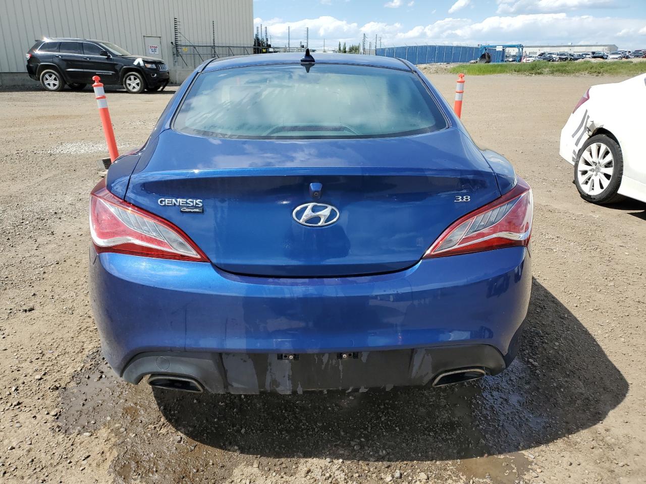 2016 Hyundai Genesis Coupe 3.8 R-Spec VIN: KMHHU6KJ6GU137328 Lot: 88534395