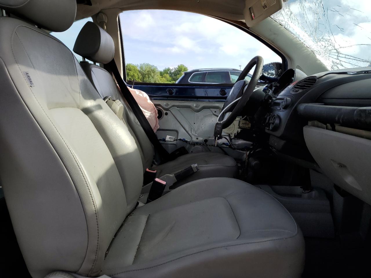 2007 Volkswagen Beetle - Image 7