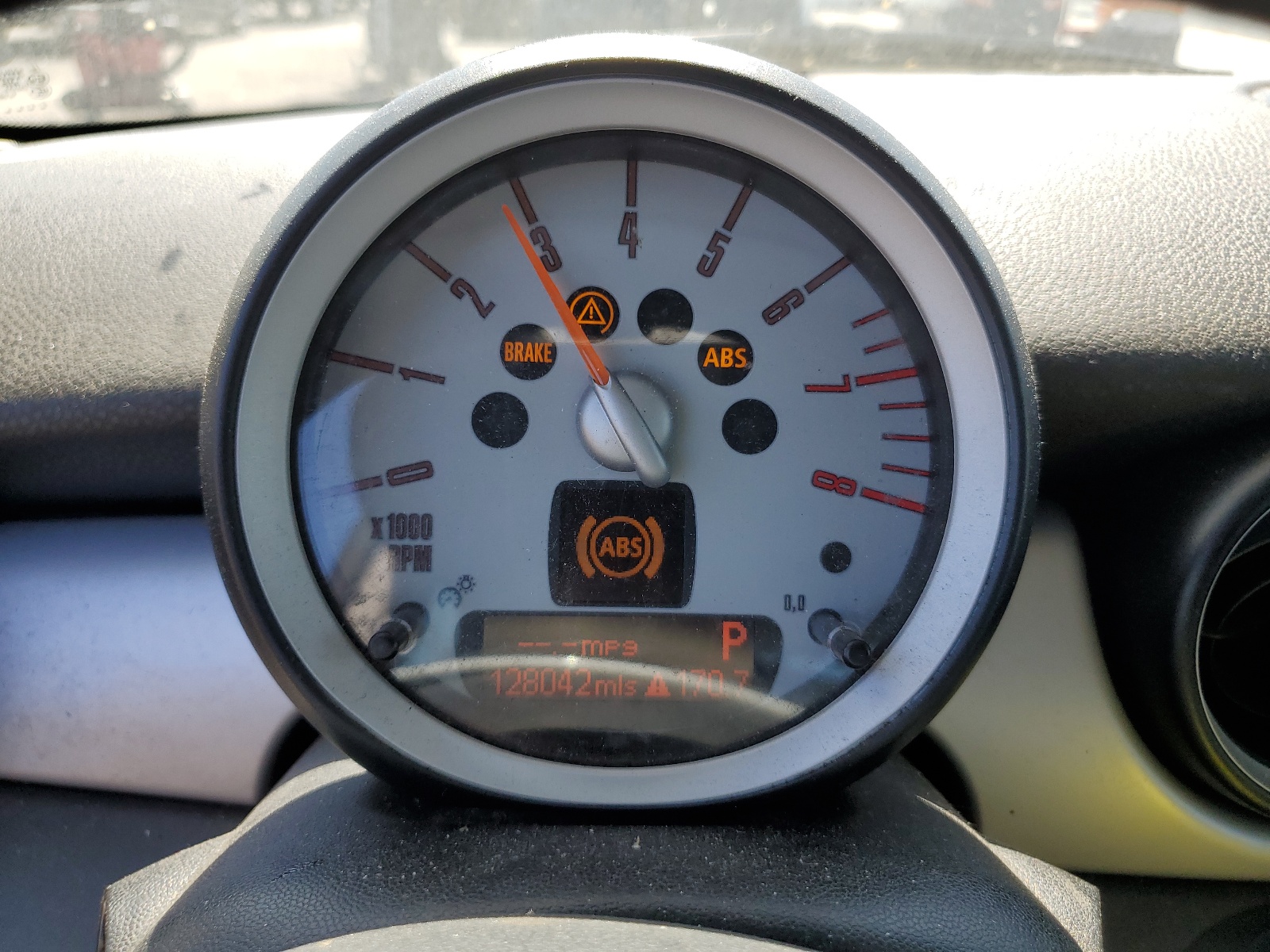 WMWMF3C56ATZ23315 2010 Mini Cooper