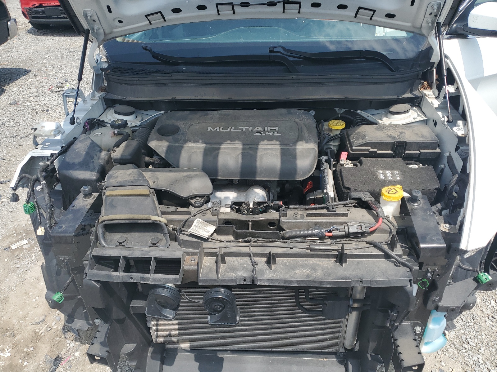 1C4PJLCB4HW573132 2017 Jeep Cherokee Latitude