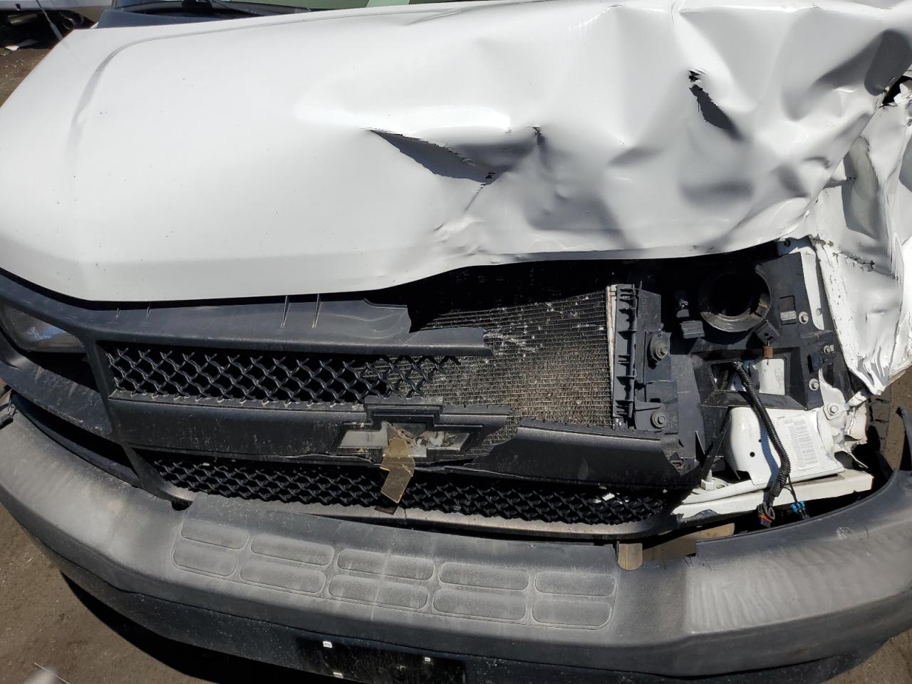 2013 Chevrolet Express - Image 12