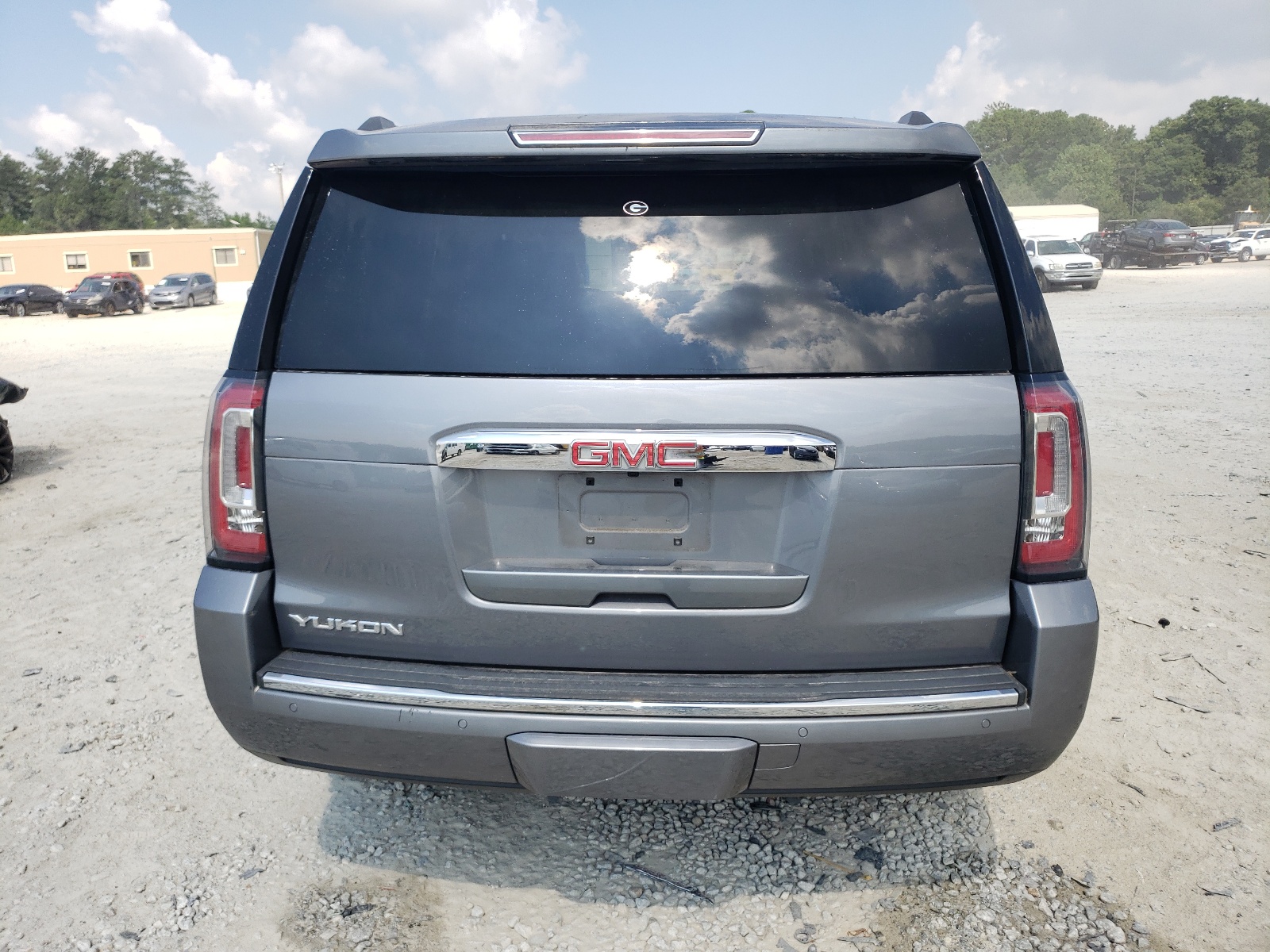 1GKS2CKJXKR156818 2019 GMC Yukon Denali