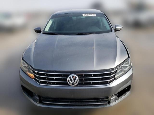 Седаны VOLKSWAGEN PASSAT 2016 Серый