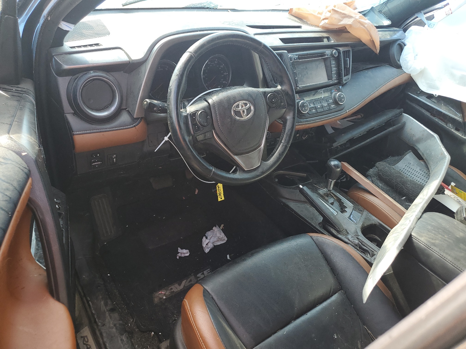 2T3NFREVXGW260490 2016 Toyota Rav4 Se