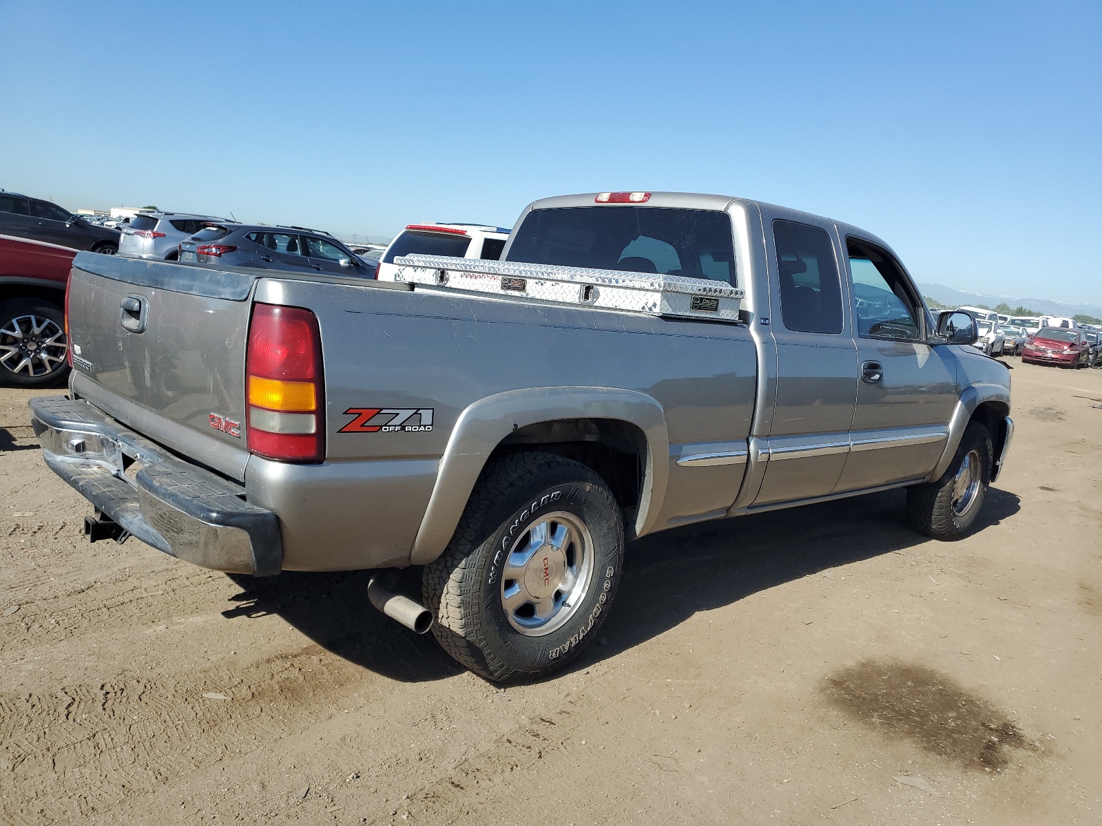 2GTEK19T411189566 2001 GMC New Sierra K1500