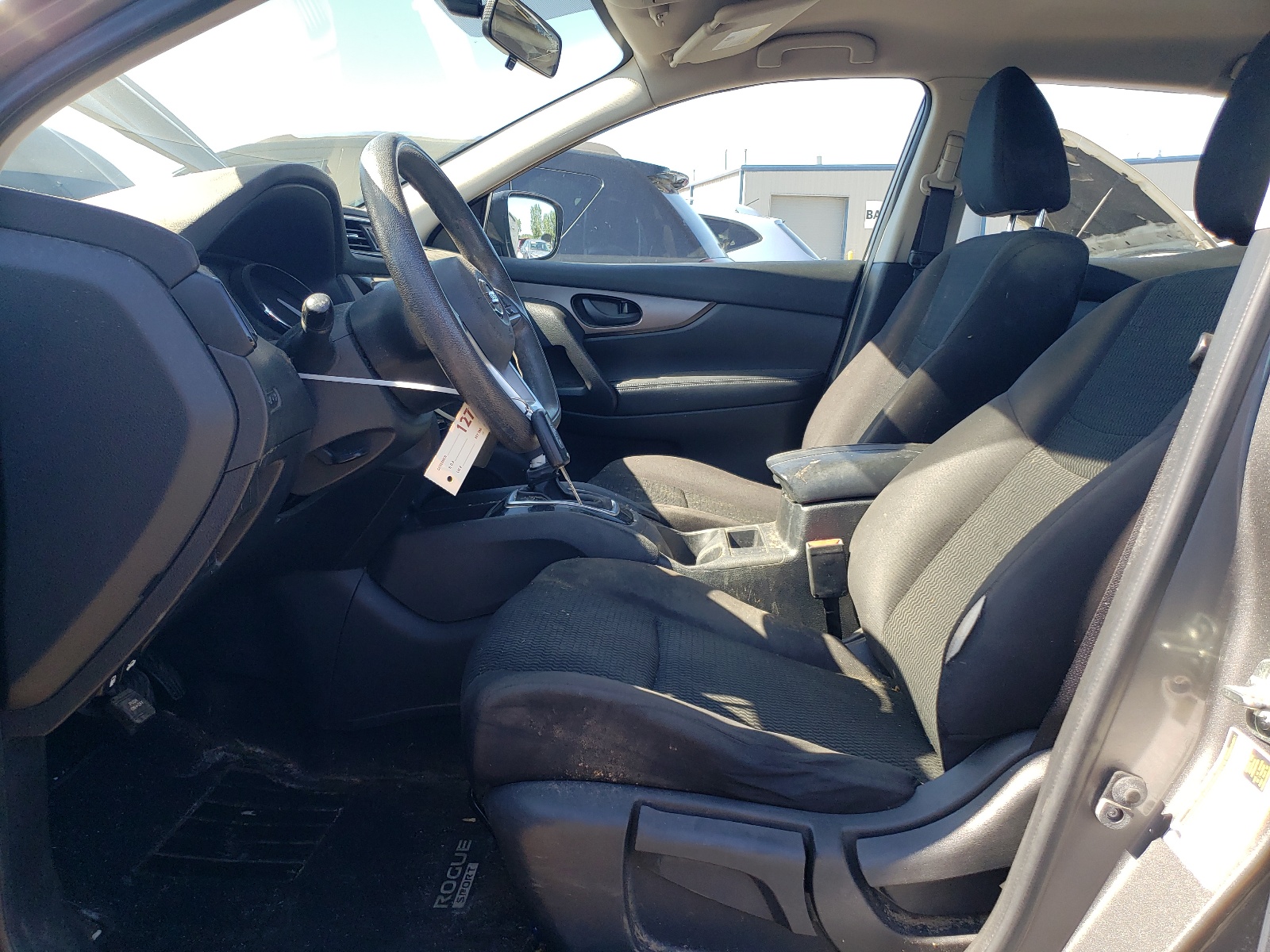 JN1BJ1CR8JW268480 2018 Nissan Rogue Sport S