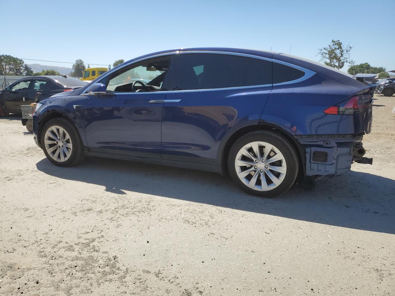 5YJXCBE29LF297996 2020 TESLA MODEL X - Image 2