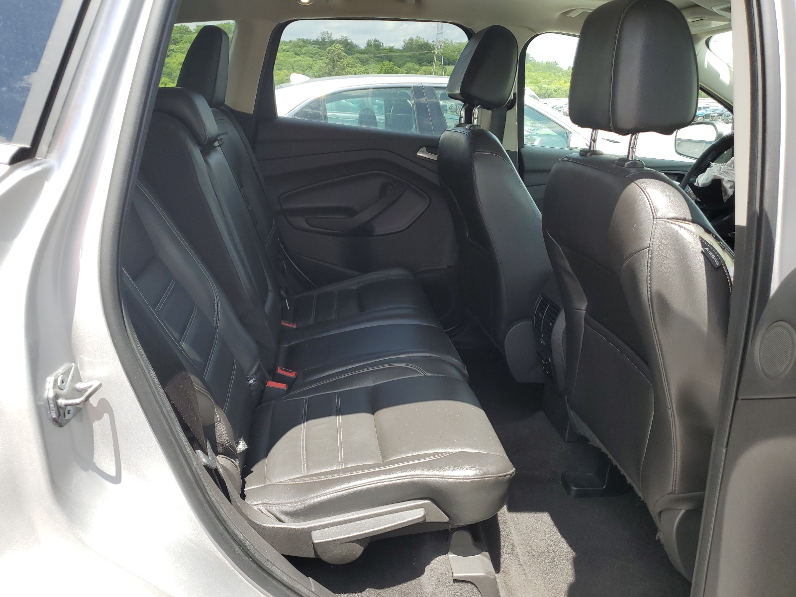 1FMCU0JD5HUE04396 2017 Ford Escape Titanium