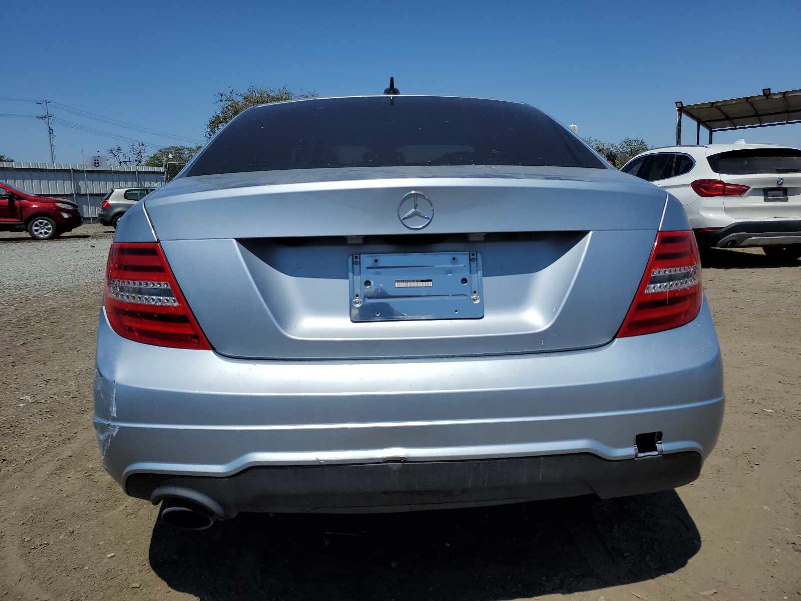 2013 Mercedes-Benz C 250 vin: WDDGF4HB3DR248020