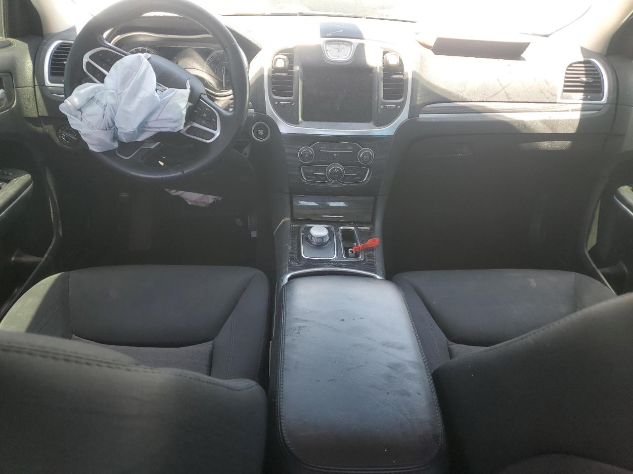 2019 Chrysler 300 Touring VIN: 2C3CCAAG6KH733288 Lot: 53975194