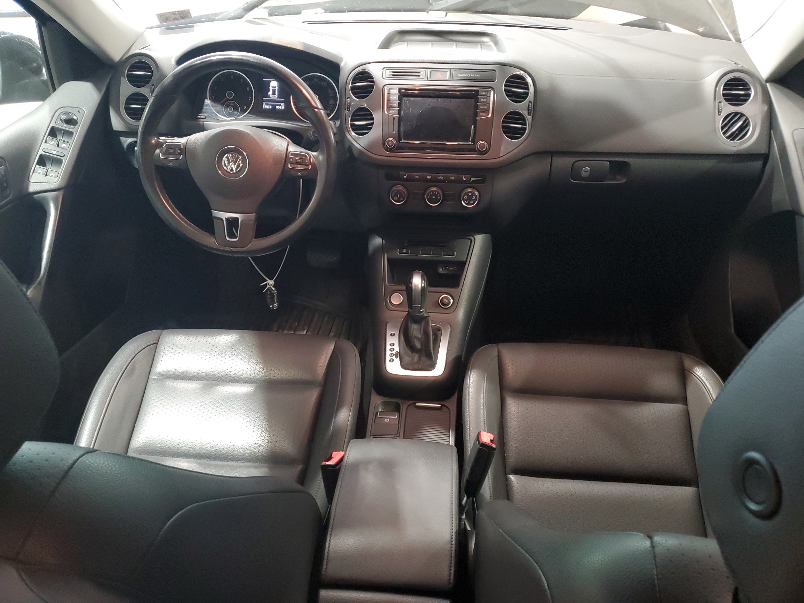 WVGAV7AX9HK001637 2017 Volkswagen Tiguan S