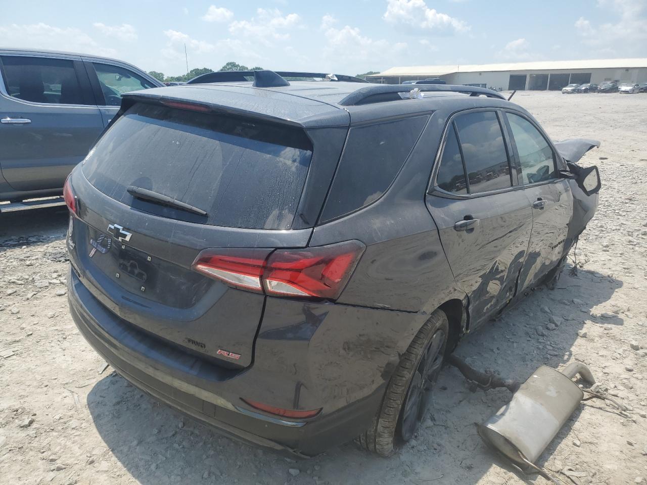 2022 Chevrolet Equinox - Image 3