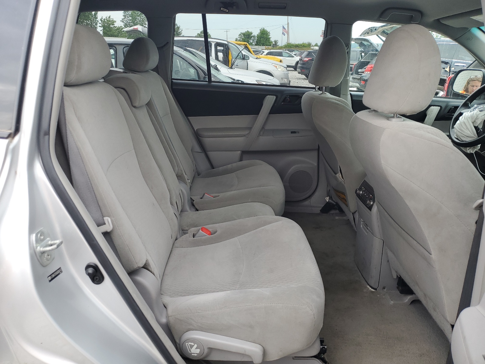 5TDBK3EH5AS004742 2010 Toyota Highlander