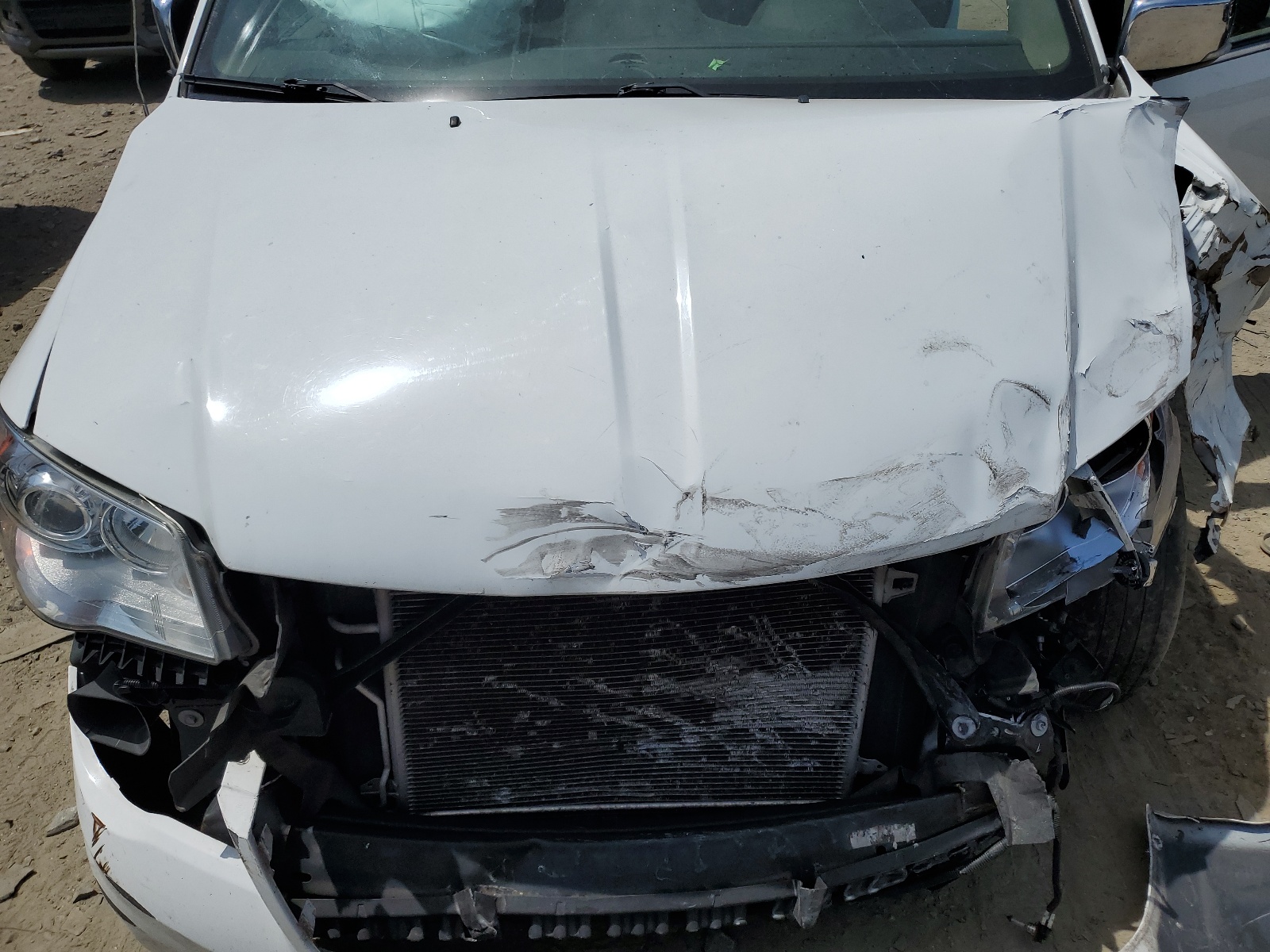 2C4RC1GG2GR113407 2016 Chrysler Town & Country Limited Platinum