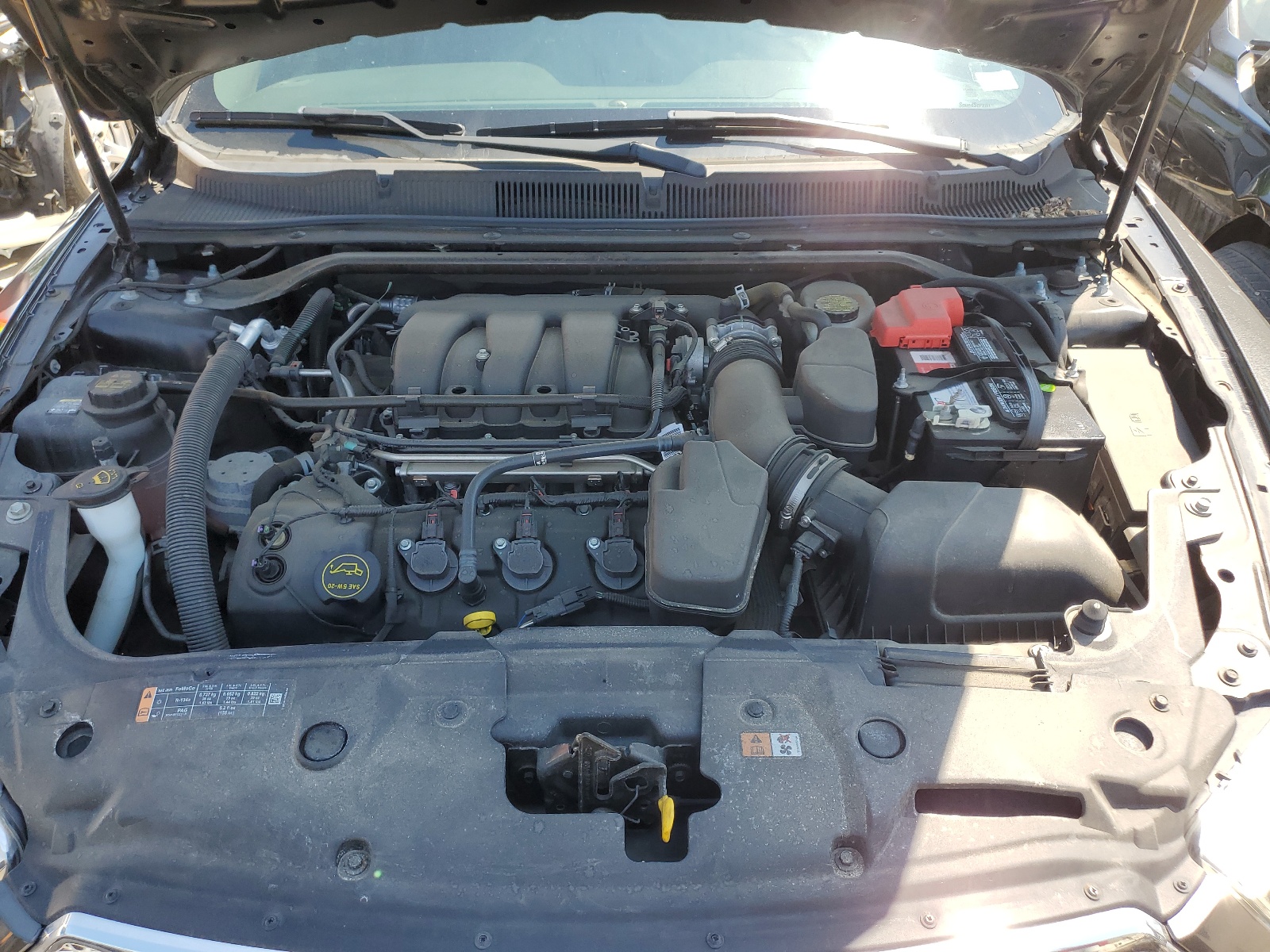 1FAHP2E88FG177717 2015 Ford Taurus Sel