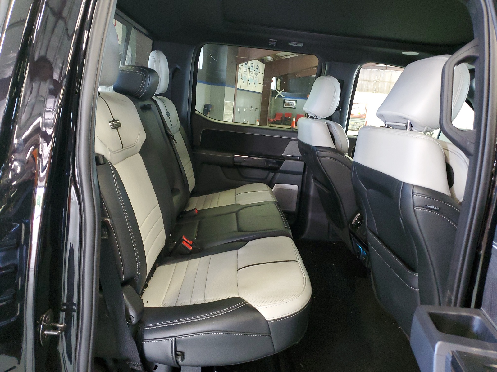 1FT6W1EV7NWG07343 2022 Ford F150 Lightning Pro