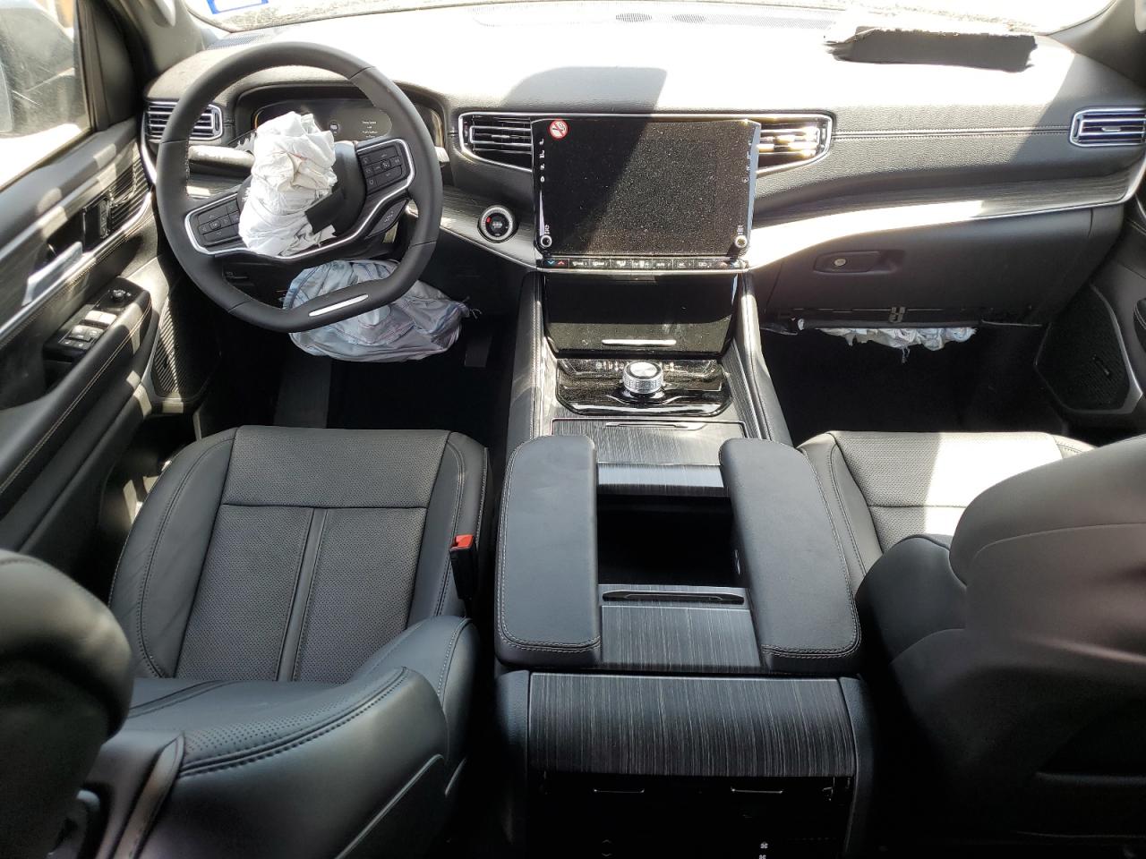 2024 Jeep Wagoneer L Series Ii VIN: 1C4SJRBP7RS145798 Lot: 60422534