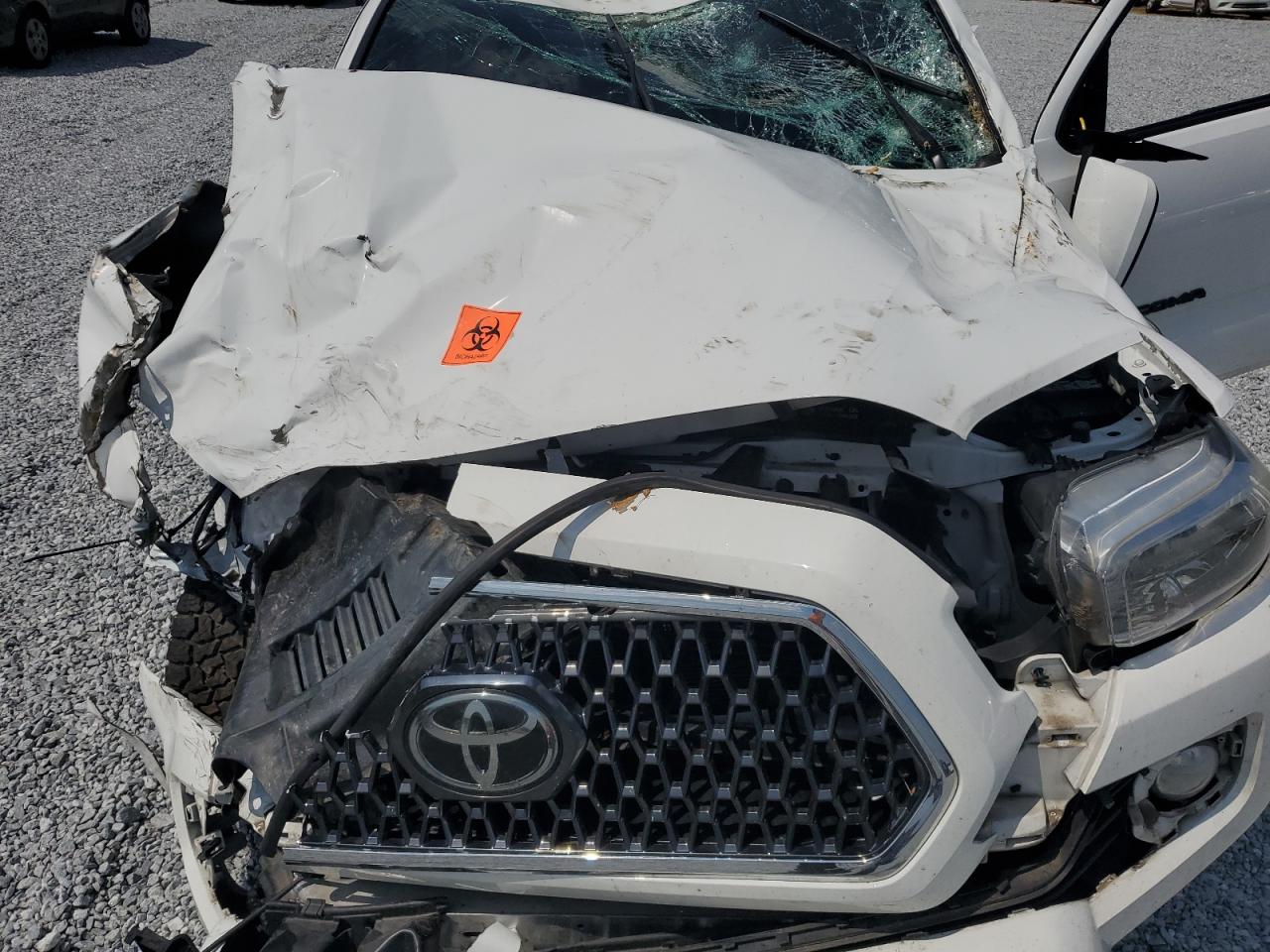 2019 Toyota Tacoma - Image 12
