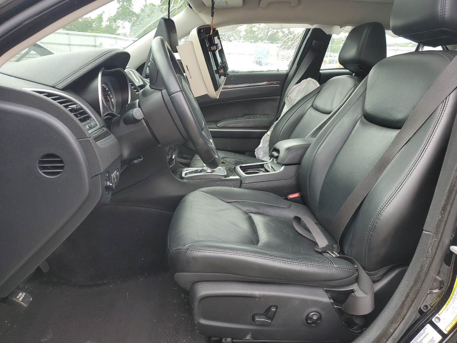 2C3CCARG6JH137875 2018 Chrysler 300 Touring