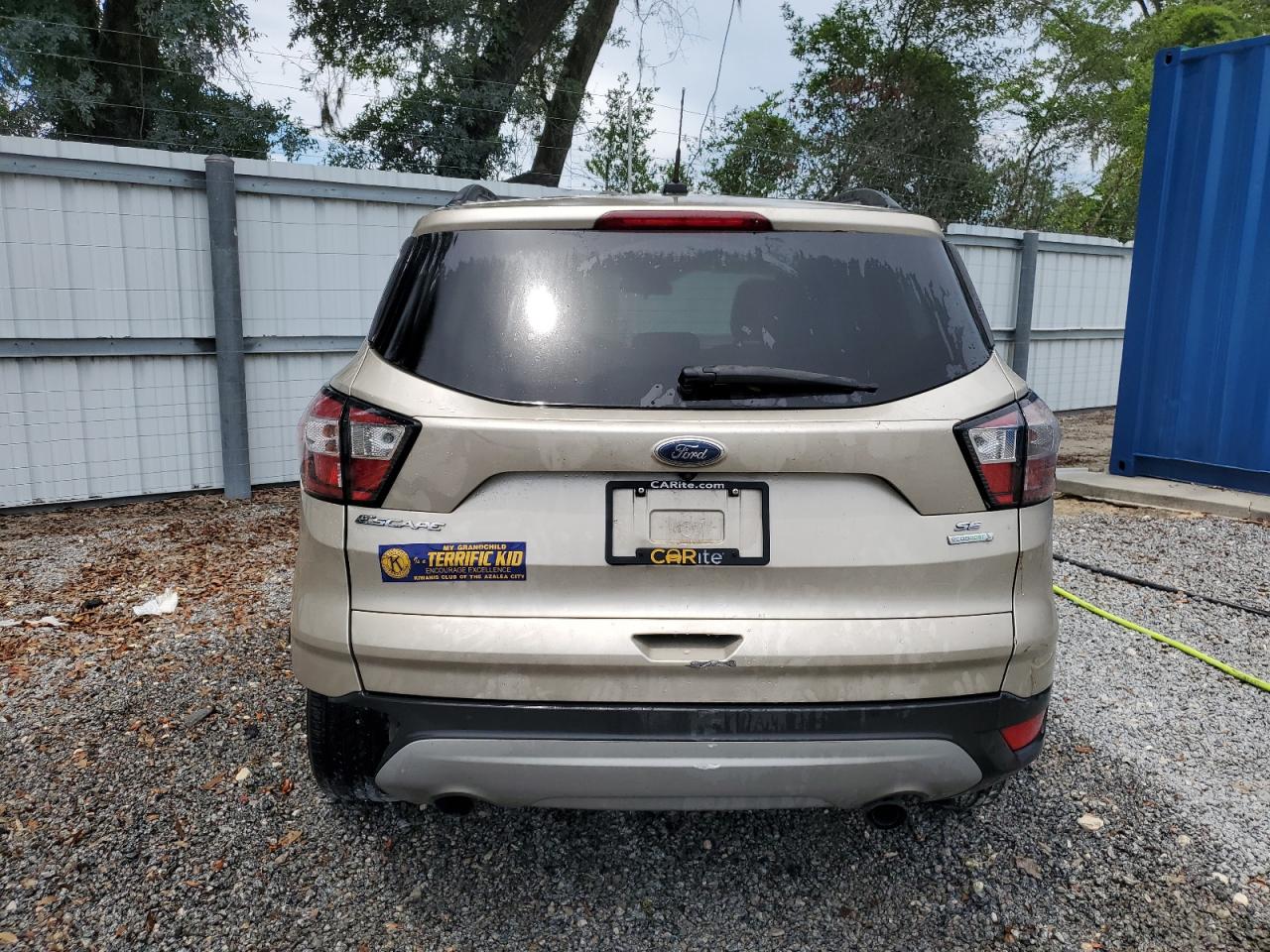 1FMCU0GD2JUC10762 2018 Ford Escape Se