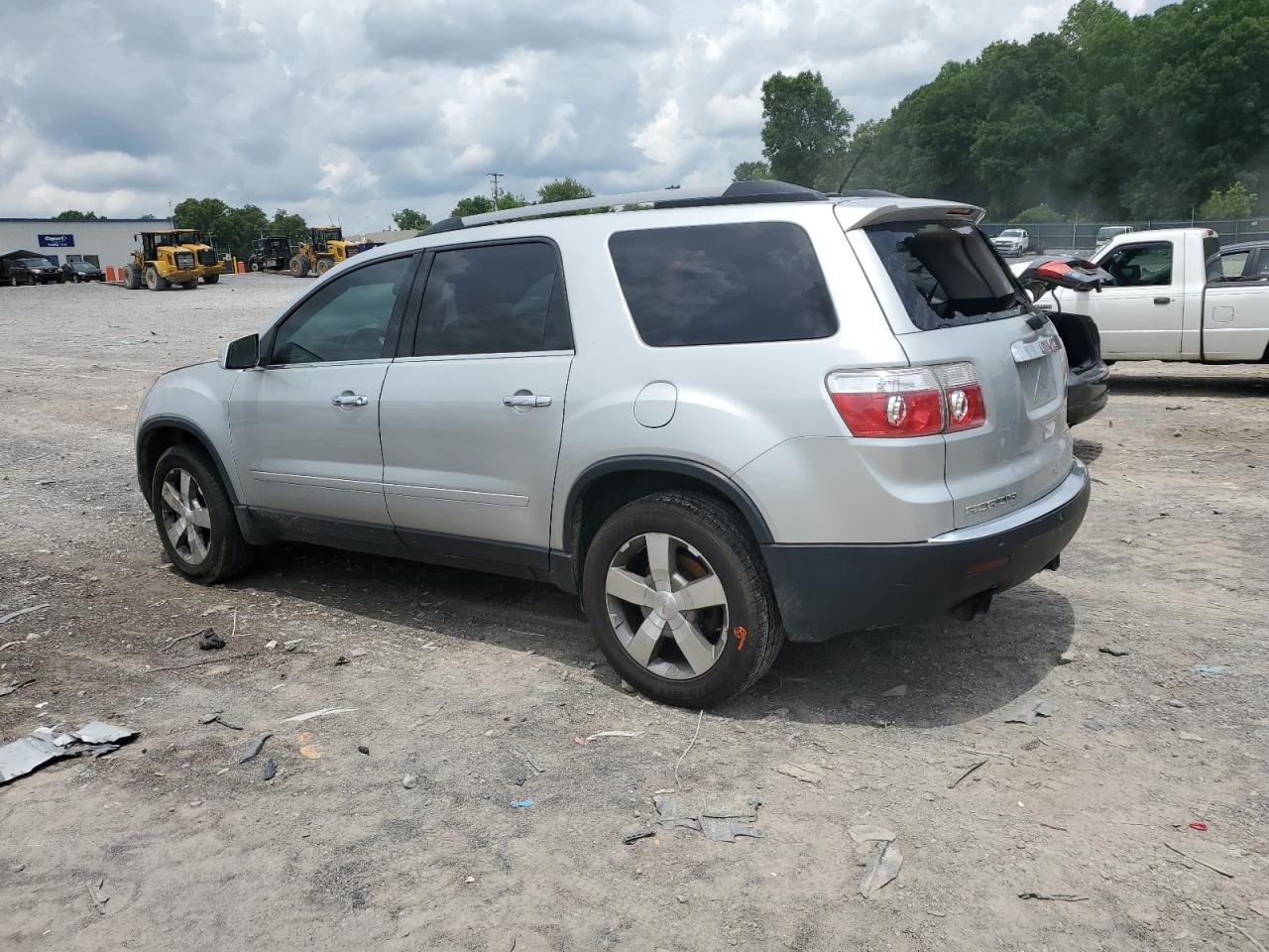 2012 GMC Acadia - Image 2