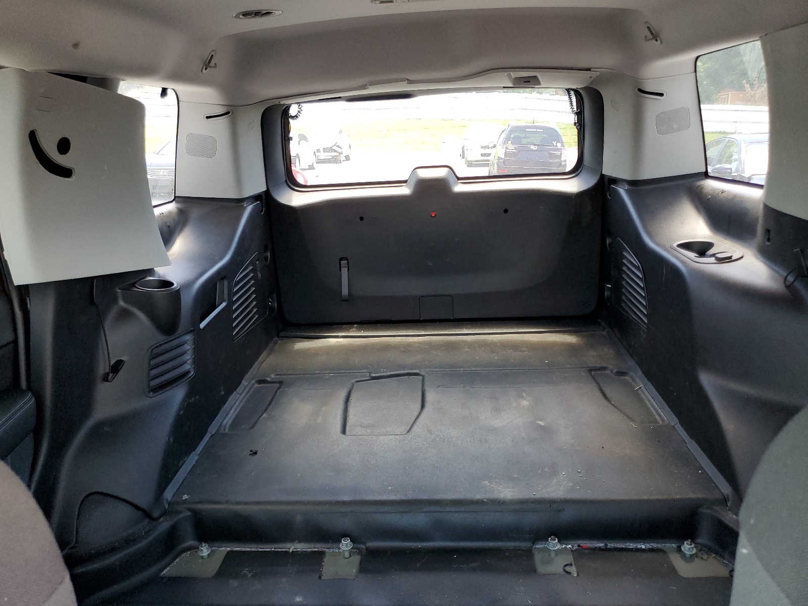 1GNSKDEC8JR370274 2018 Chevrolet Tahoe Police