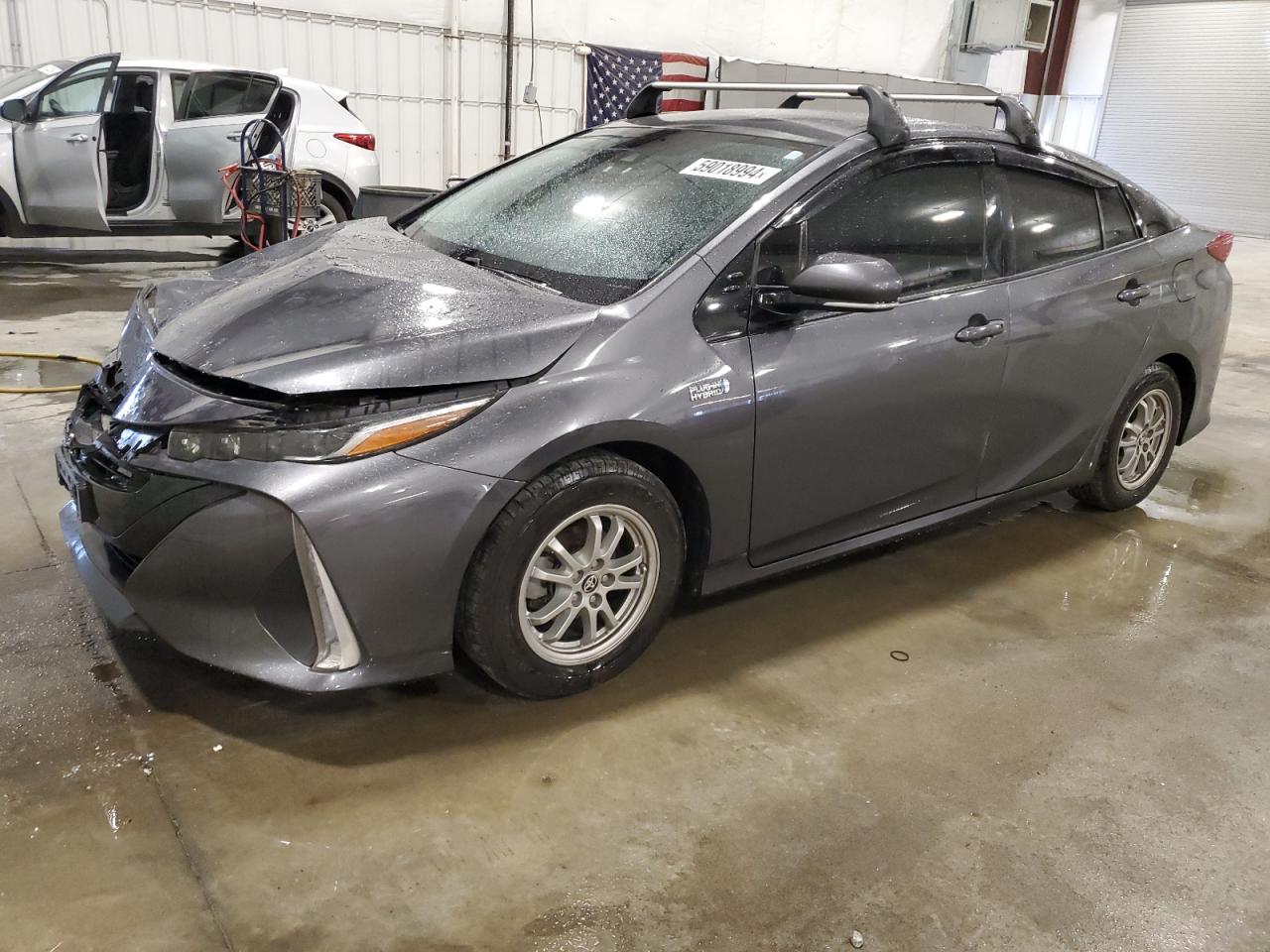 VIN JTDKARFP2H3053419 2017 TOYOTA PRIUS no.1