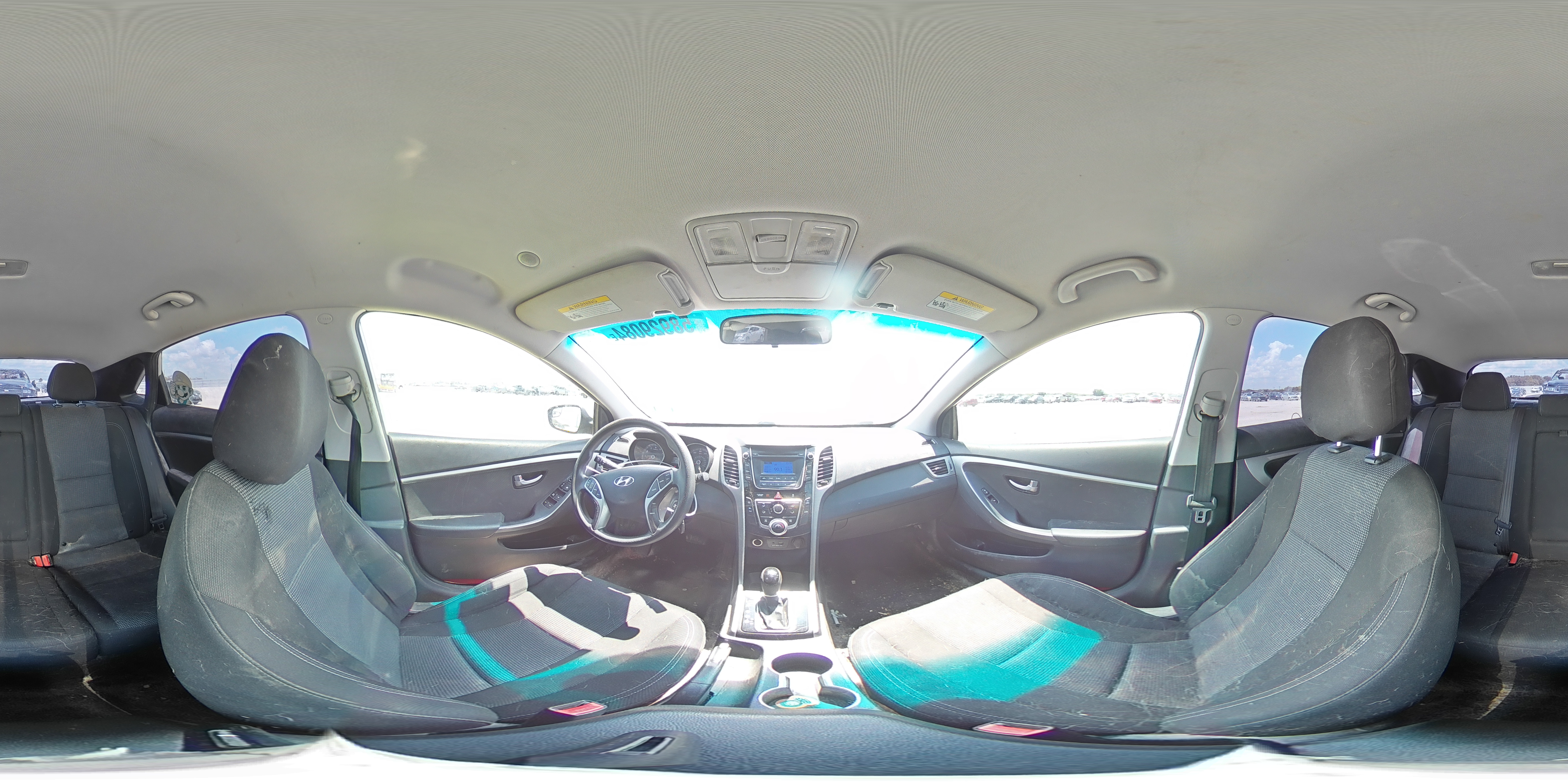 2017 Hyundai Elantra - Image 12