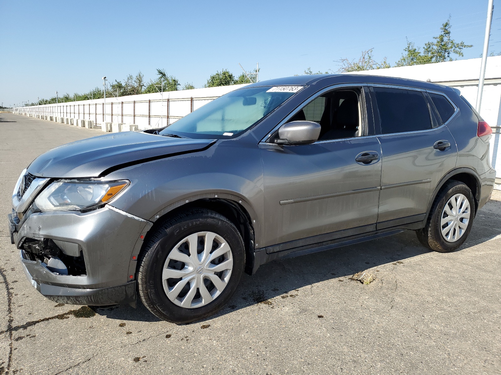 2018 Nissan Rogue S vin: 5N1AT2MT6JC751823