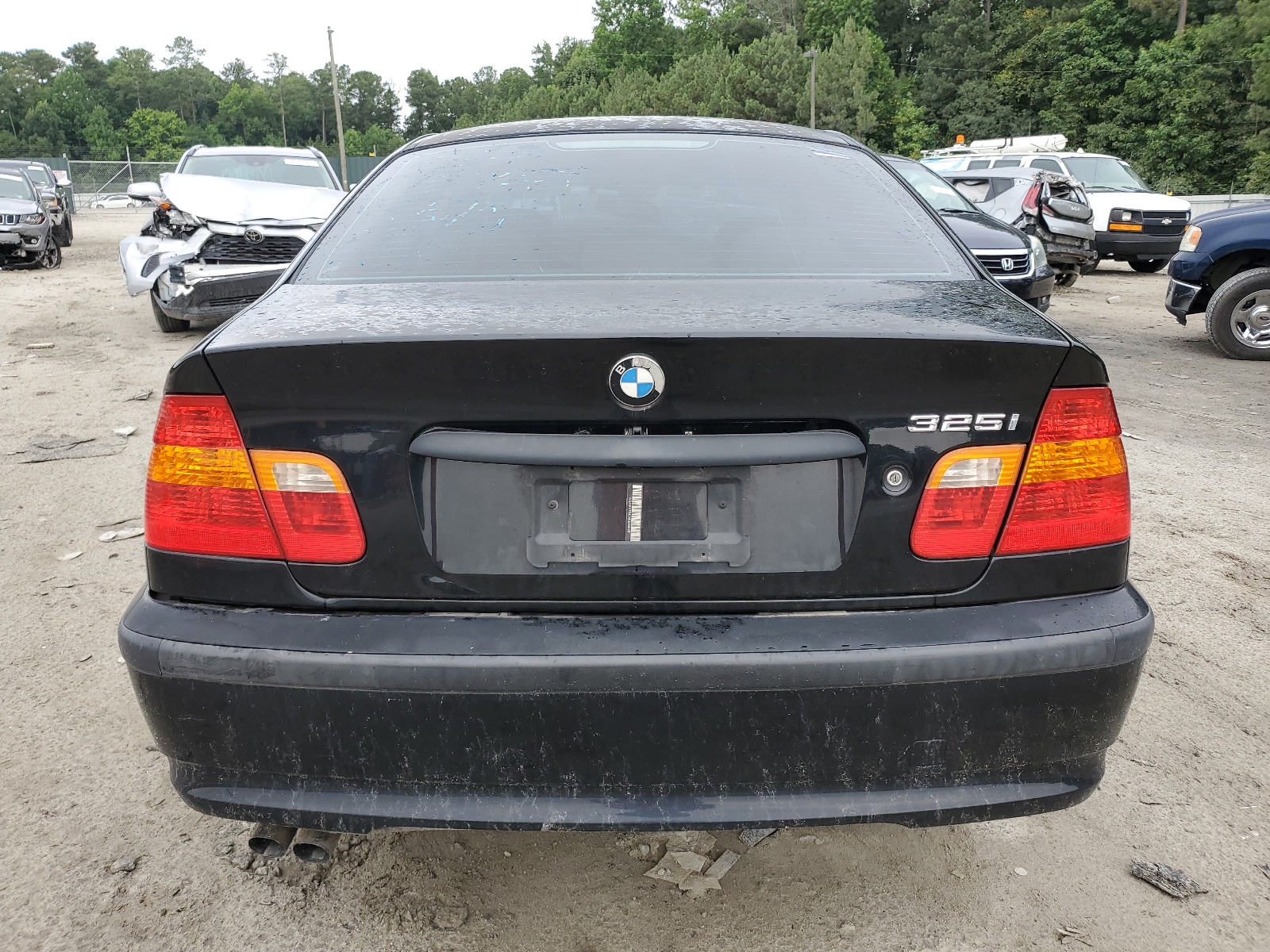 WBAEV33454KR33648 2004 BMW 325 I