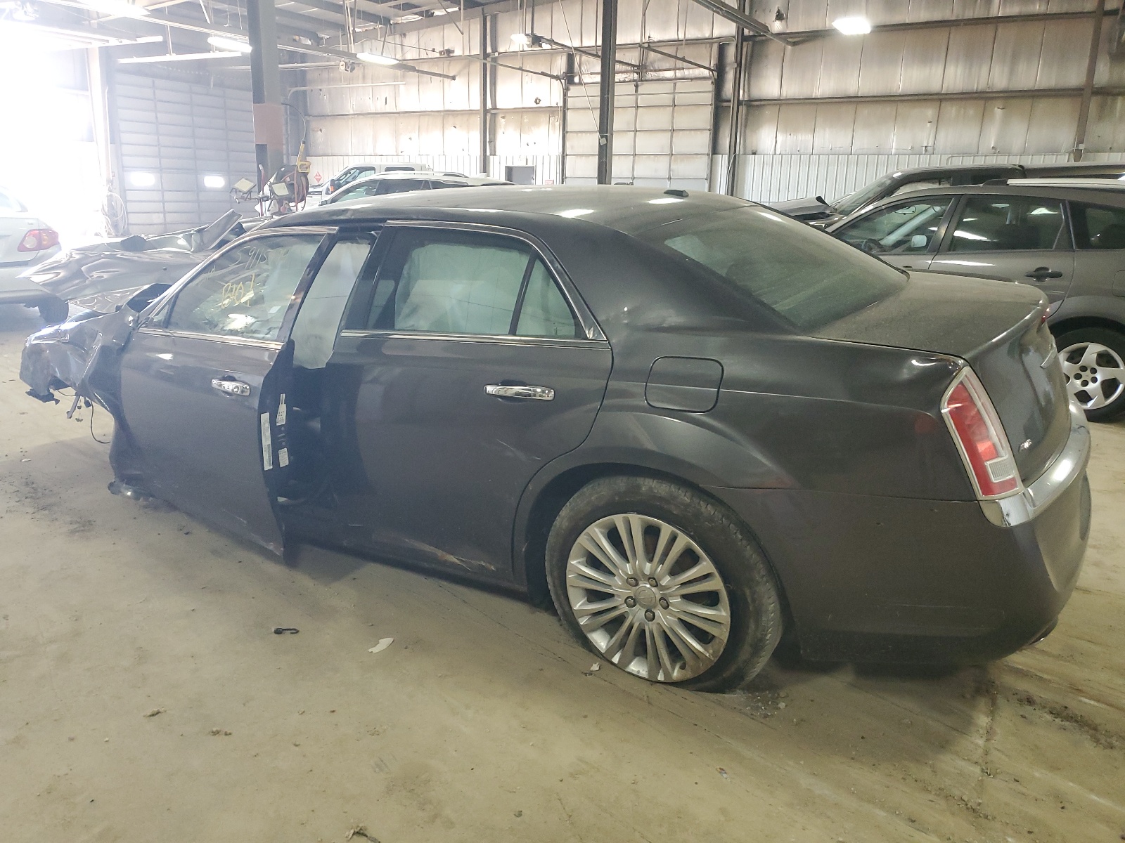 2014 Chrysler 300C vin: 2C3CCAKT0EH128571