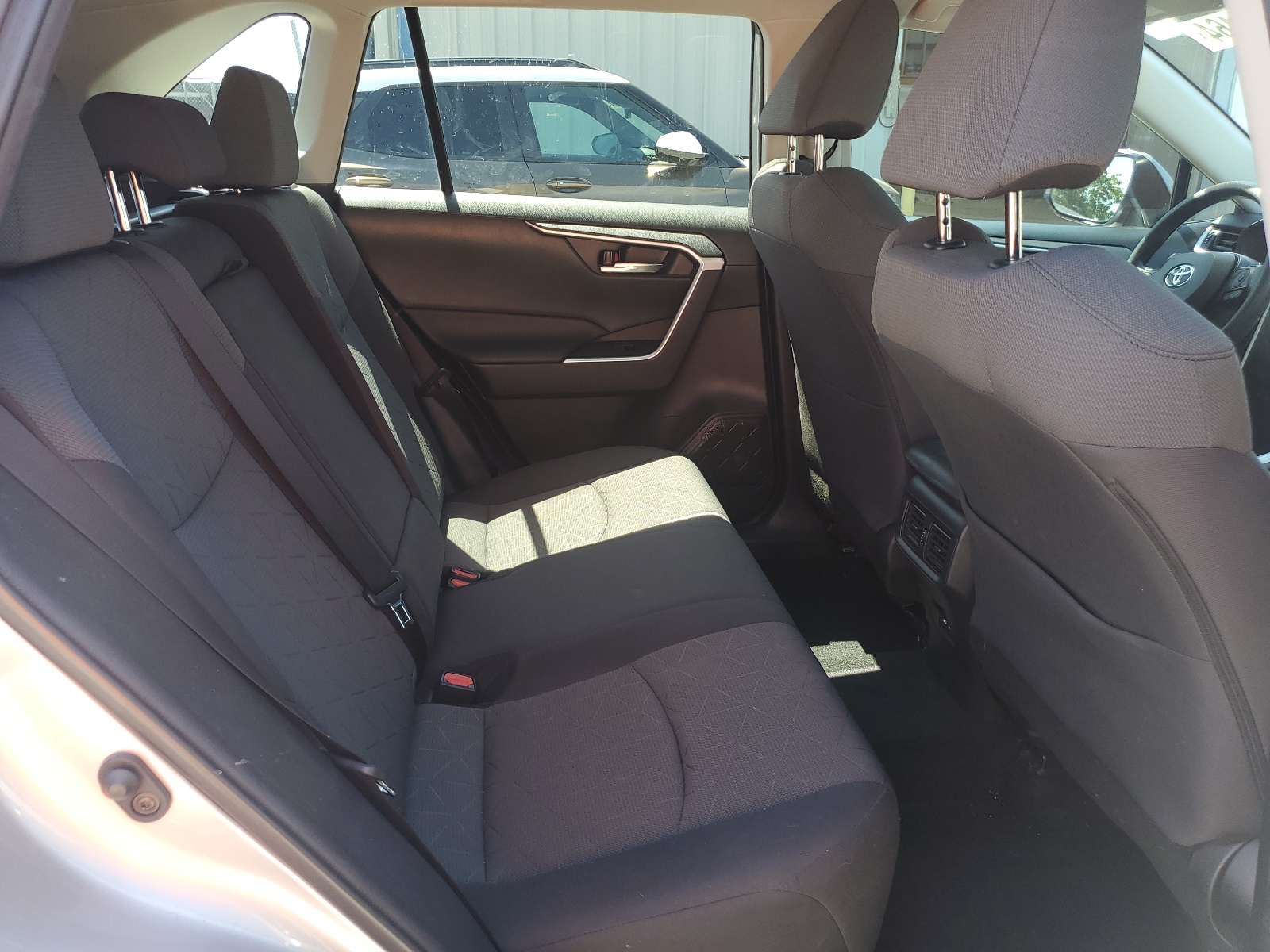 2T3P1RFV0MW179208 2021 Toyota Rav4 Xle