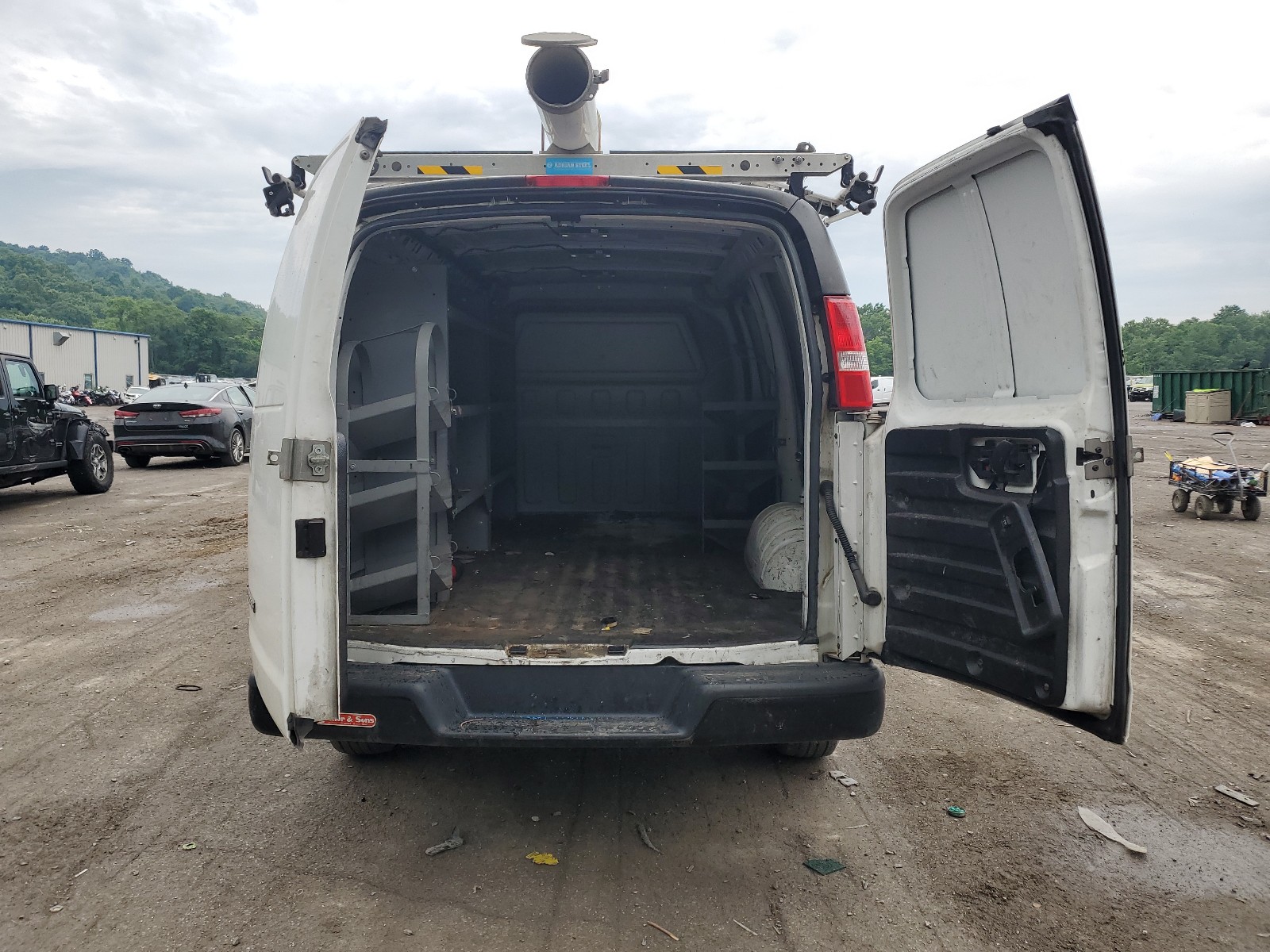 1GCWGAFP6K1329606 2019 Chevrolet Express G2500