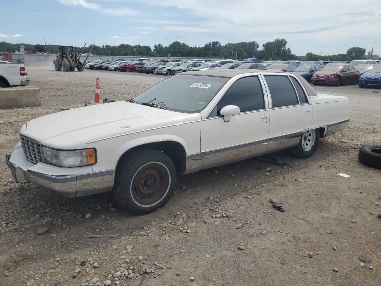 1994 Cadillac Fleetwood Base for Sale in Kansas City, KS - Vandalism